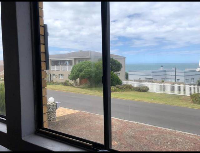 4 BEDROOM HOUSE FOR SALE IN FRANSKRAAL